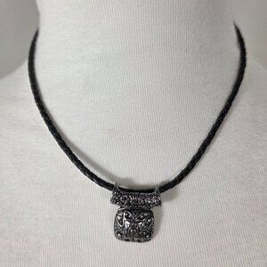 Vtg. Premier Designs Bailey Square Pendant Necklace Silver Tone Ornate Scroll